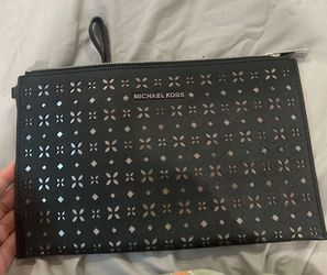 Micheal Kors Clutch