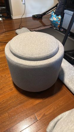Ottoman with inner storage