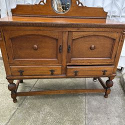 BEAUTIFUL ANTIQUE SIDEBOARD