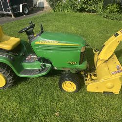 John Deere 38 Inch Snow Thrower Attachment. Fits Many Models.