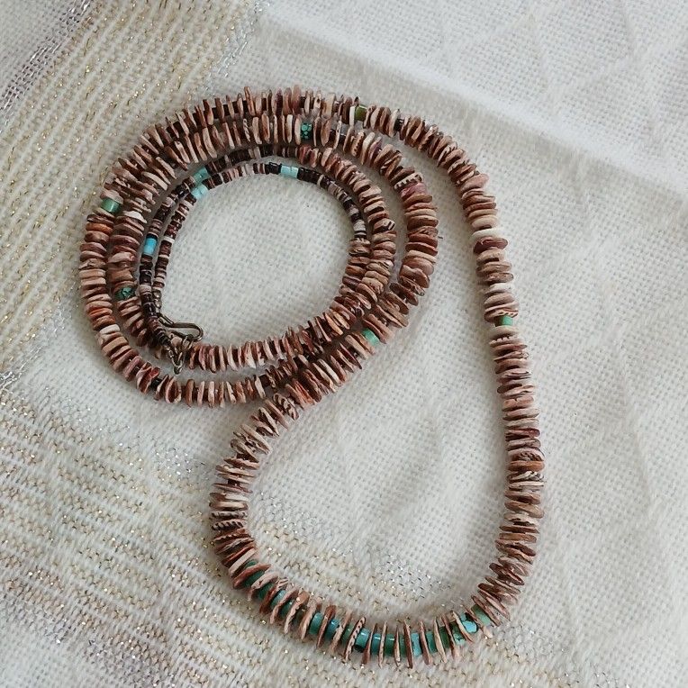 Navajo Spiny Oyster Turquoise Heishi Pueblo Style 1966 Vintage