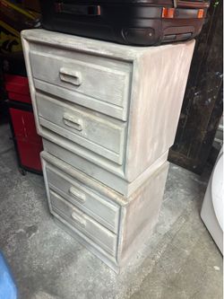 2 Night stands