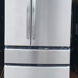 Frigidaire 4-door Refrigerator W36xD33xH69 Inches