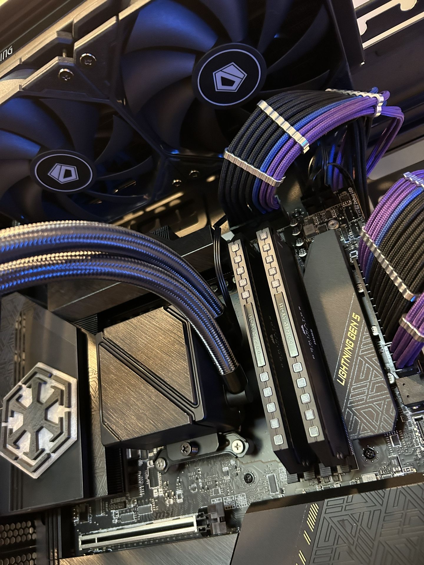 The ultimate barebones computer!! MSI X670e ACE 7950x 32GB DOMINATOR C30 2TB Sabrent