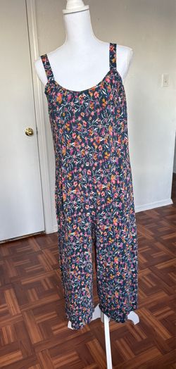 Wild fable women’s navy multicolor floral print wide leg jumpsuit size medium