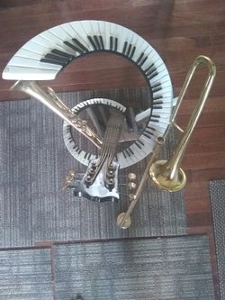 Art musical collage of instruments