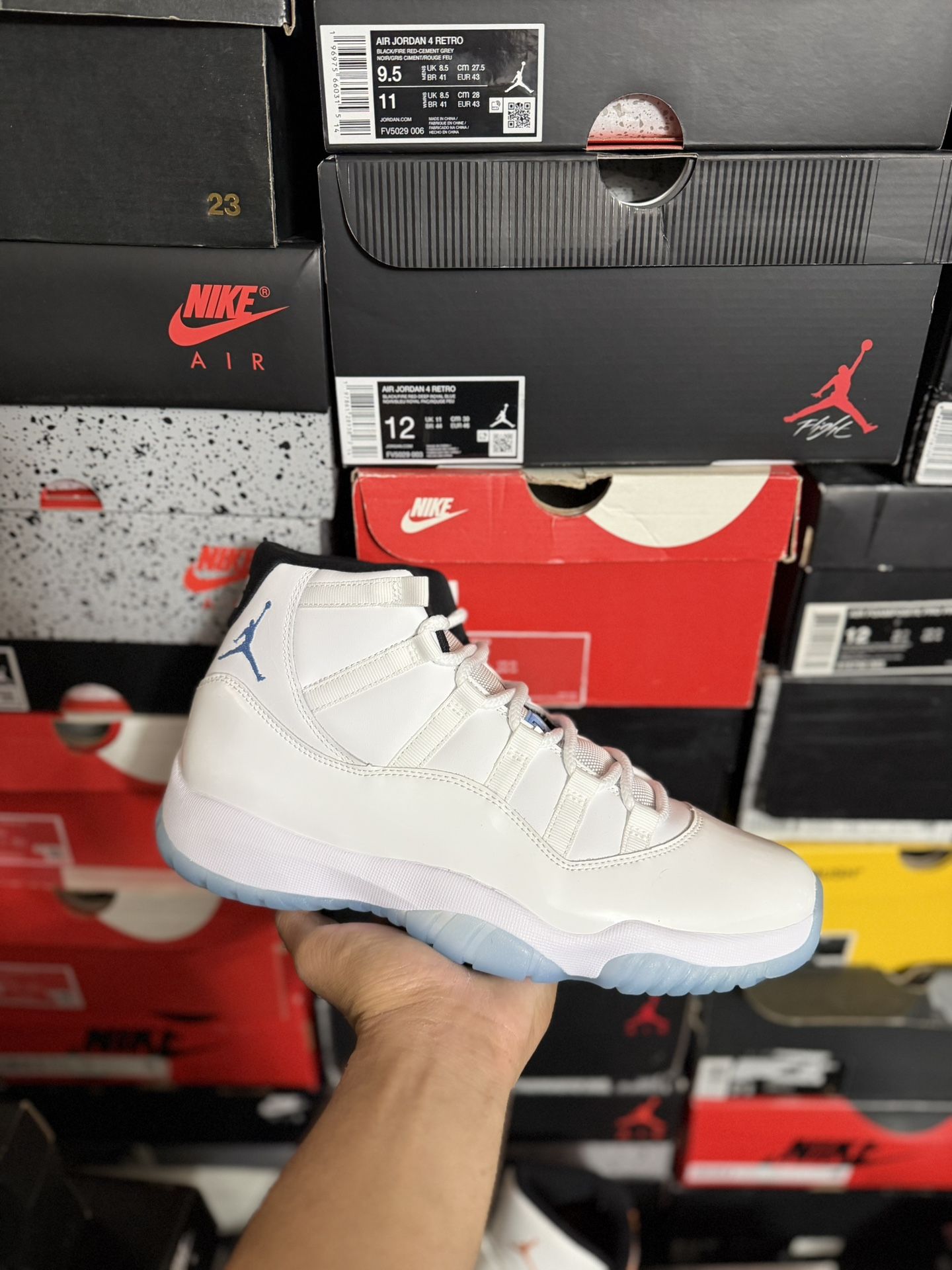 DS 2024 Jordan Legend Blue 11s size 10