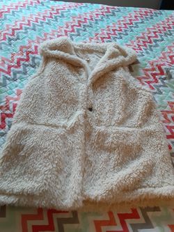 Womens fuzzy Vest. Small