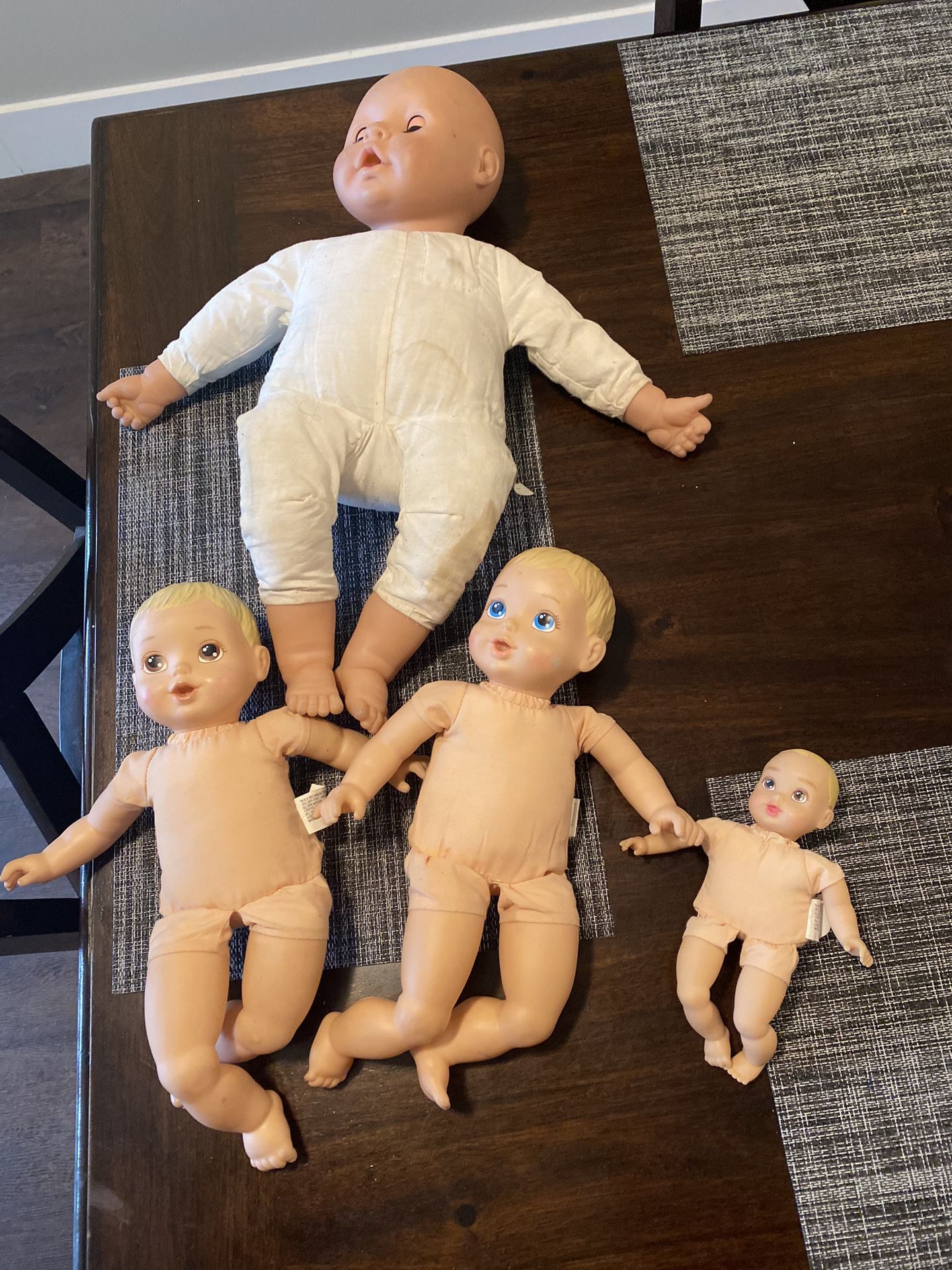 Set Of 4 Baby Dolls 