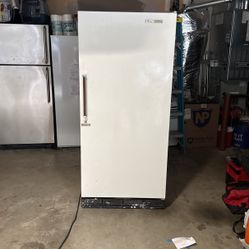 Freezer Upright 