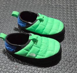 Kids The Northface Thermoball Slippers Size 1y