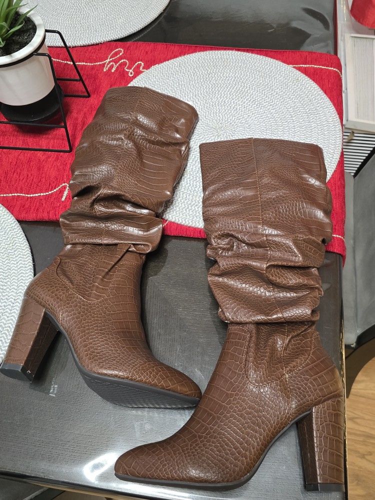 Women Brown Boots Size 9 And 8