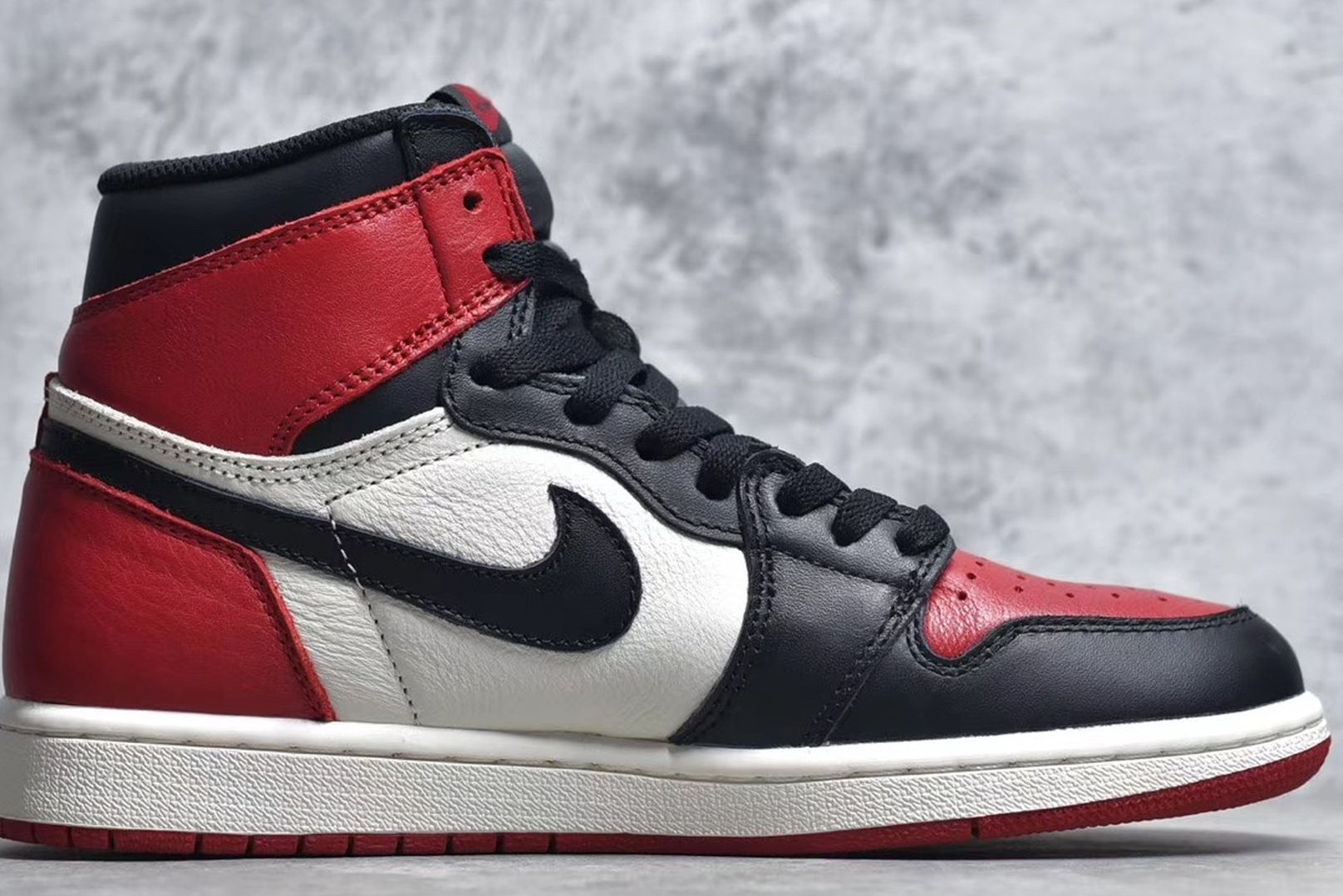 ST Air Jordan 1 Retro High OG AJ1