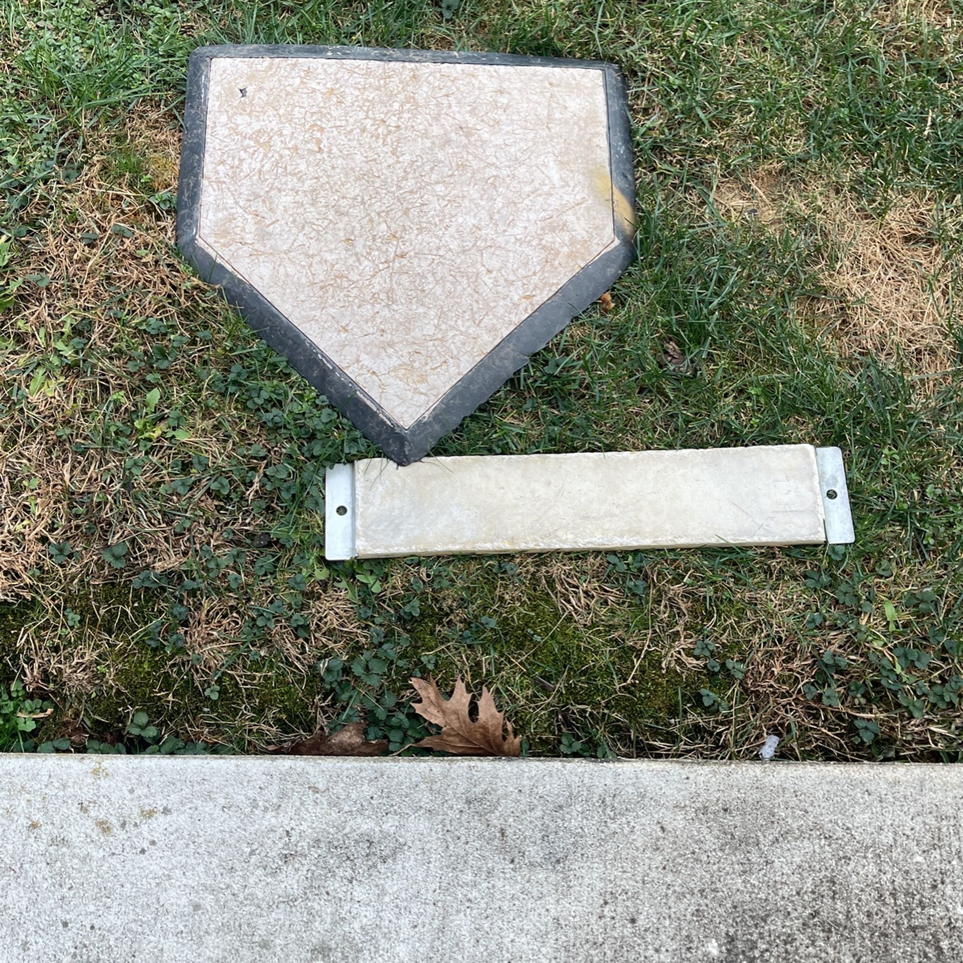 Pitcher / Catcher Practice Mound And Home Plate