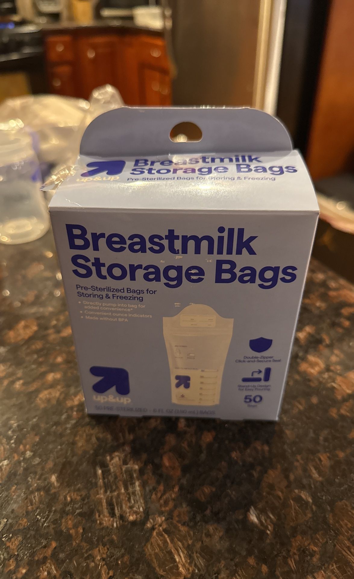 Lansinoh Breast pump. Used Like New + 25 Breastmilk Storage bags. New