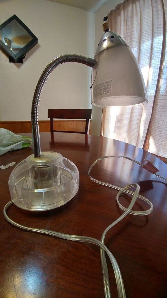 Desk lamp