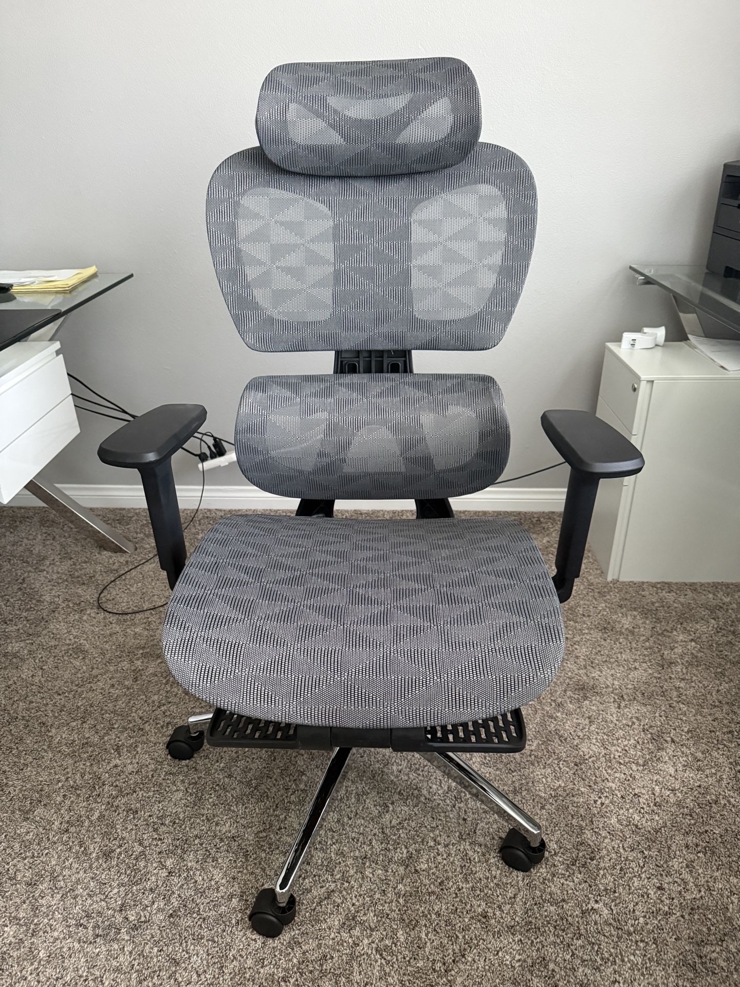 Ergonomic Mesh Office Chair - Brand New