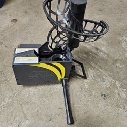 Skill Catapult Pitching Machine 
