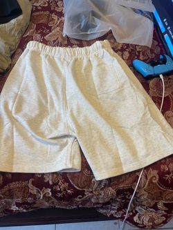 Grey essential shorts