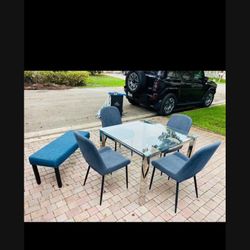Glass Table With 4 Chairs 
