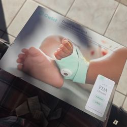 Owlet Dream Sock® - FDA-Cleared Smart Baby Monitor - Track Live Pulse (Heart) Rate, Oxygen in Infants - Receive Notifications - Mint