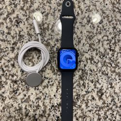 NEW Apple Watch Series SE 2nd Generation 44mm Midnight Black With Charger And  1 Year Apple Warranty  
