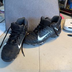 Nike Football cleats Slightly Used, Youth 5.0