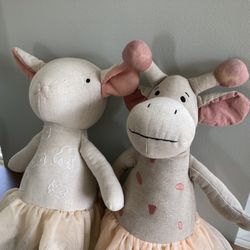 2 Stuffed Animals: Neutral Colors Lamb And Moose