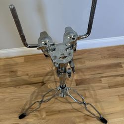 DW 9000 Series Heavy Duty Double Tom Stand