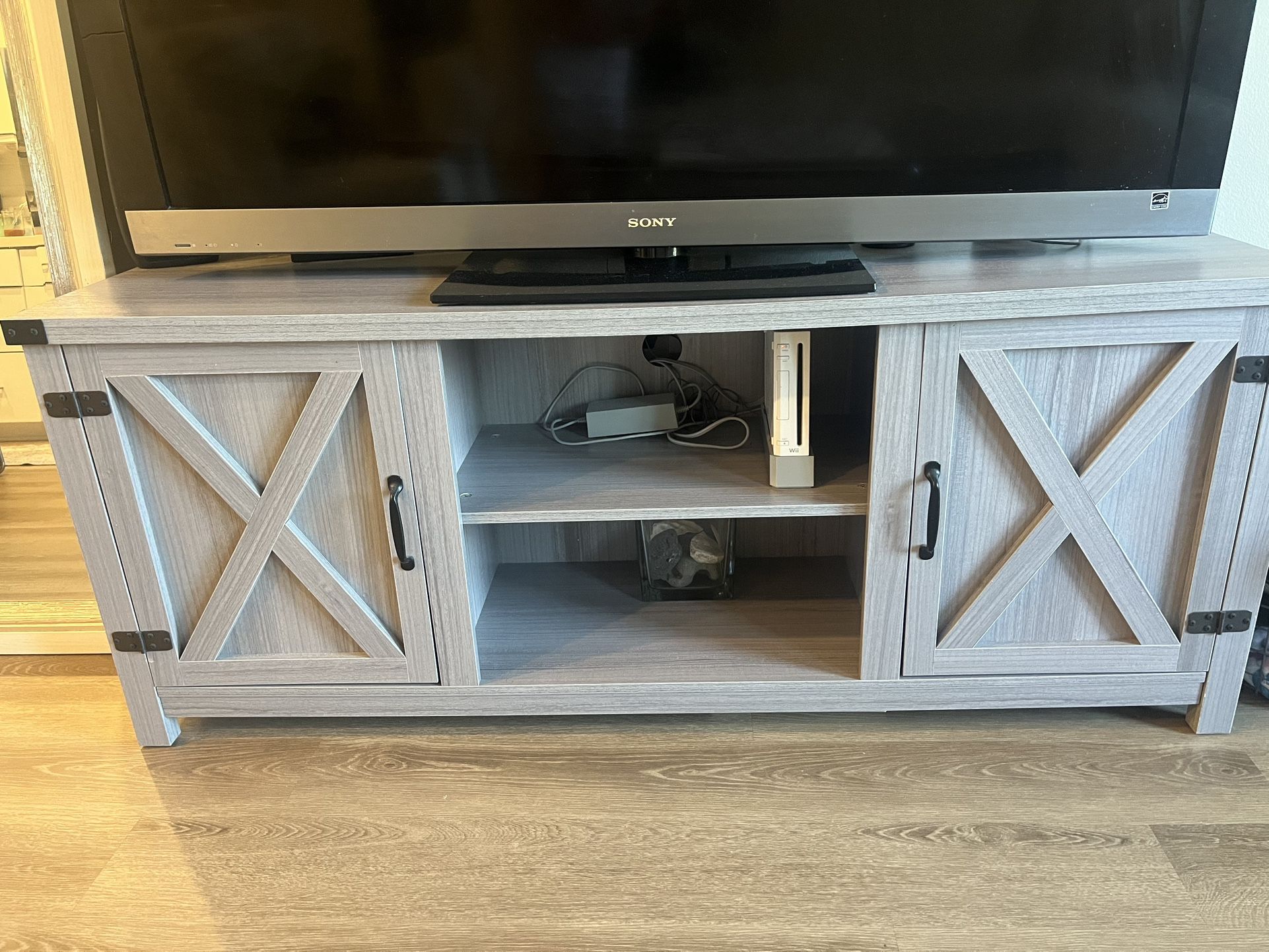 Gray Television Console