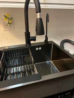Black stainless steel sink