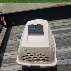 Pet carrier