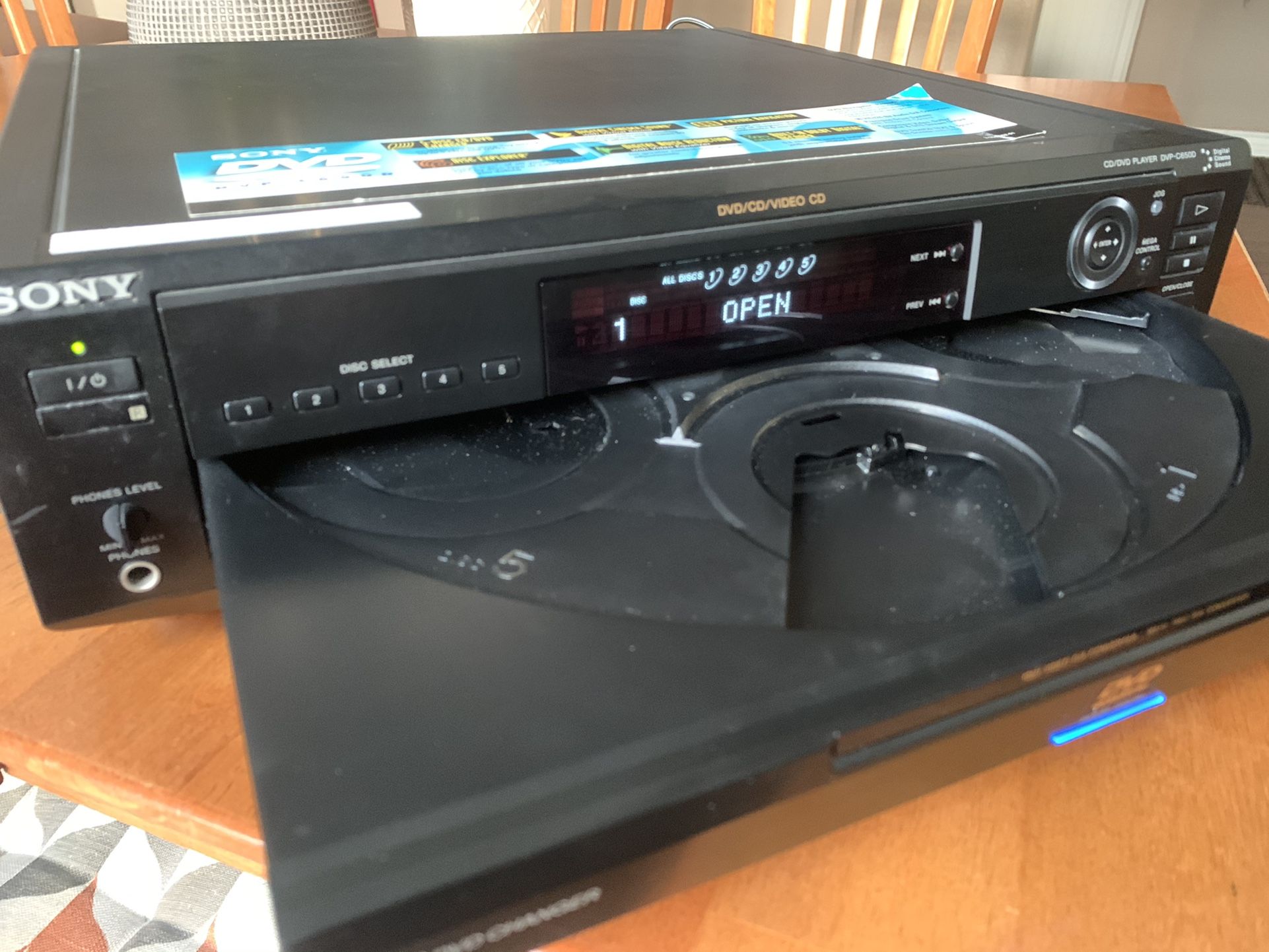 SONY 5 disc music cd/dvd/video cd player for Sale in Buena Park, CA