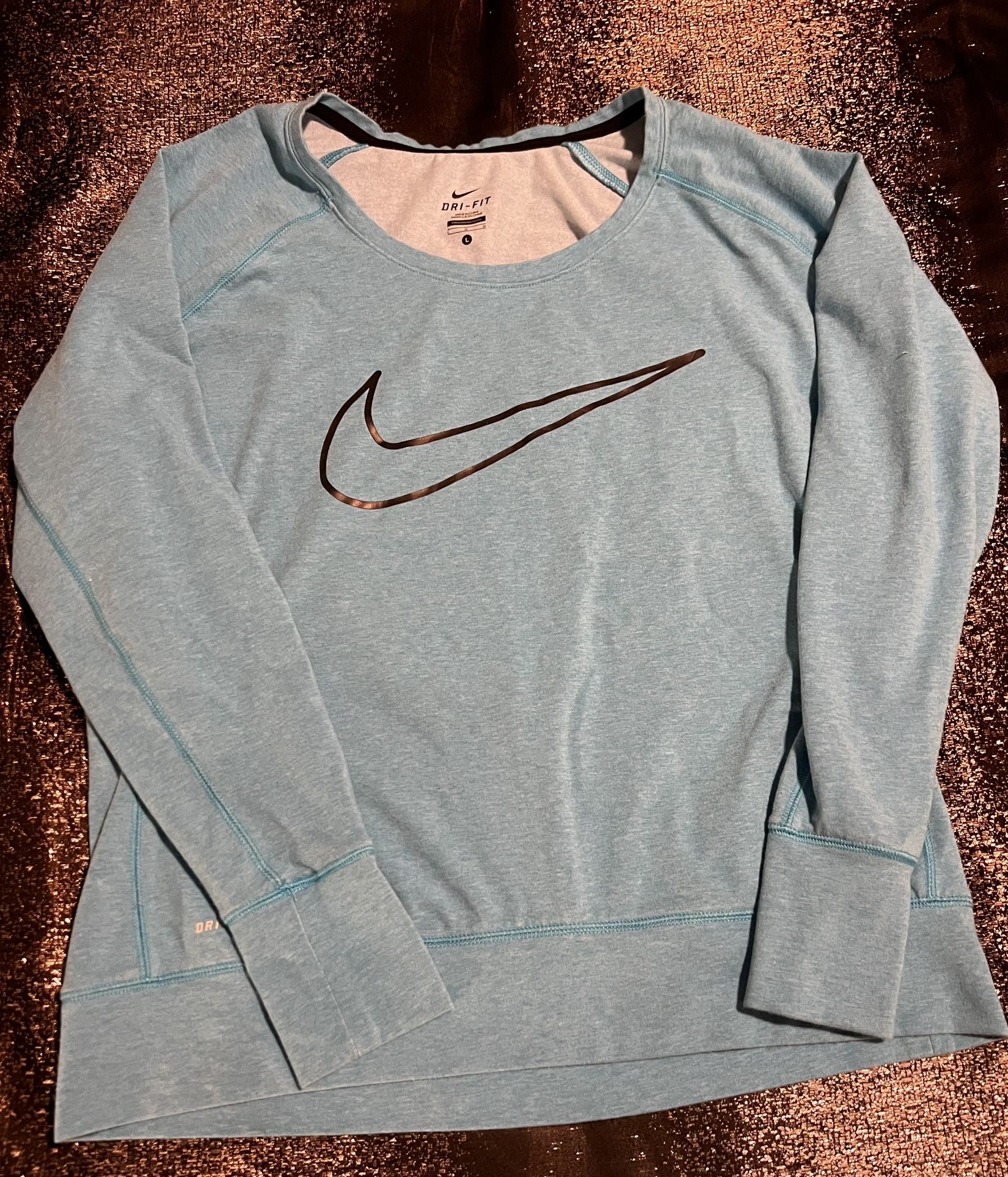 Womens Large Nike Dri Fit Sweatshirt 