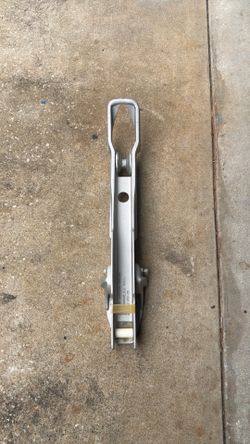 automatic windlass anchor roller guide holder