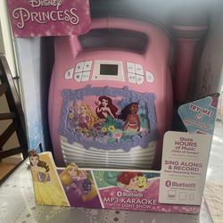 Brand new never used kids princess karaoke mp3 machine