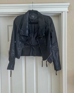 Lulu’s Black Faux Leather Moto Jacket – Size XS