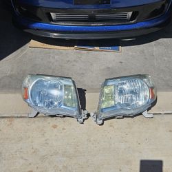 2005 - 2011 Toyota Tacoma Headlights.