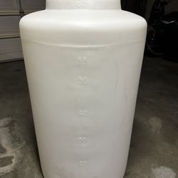 65 Gallon Vertical Liquid Tank