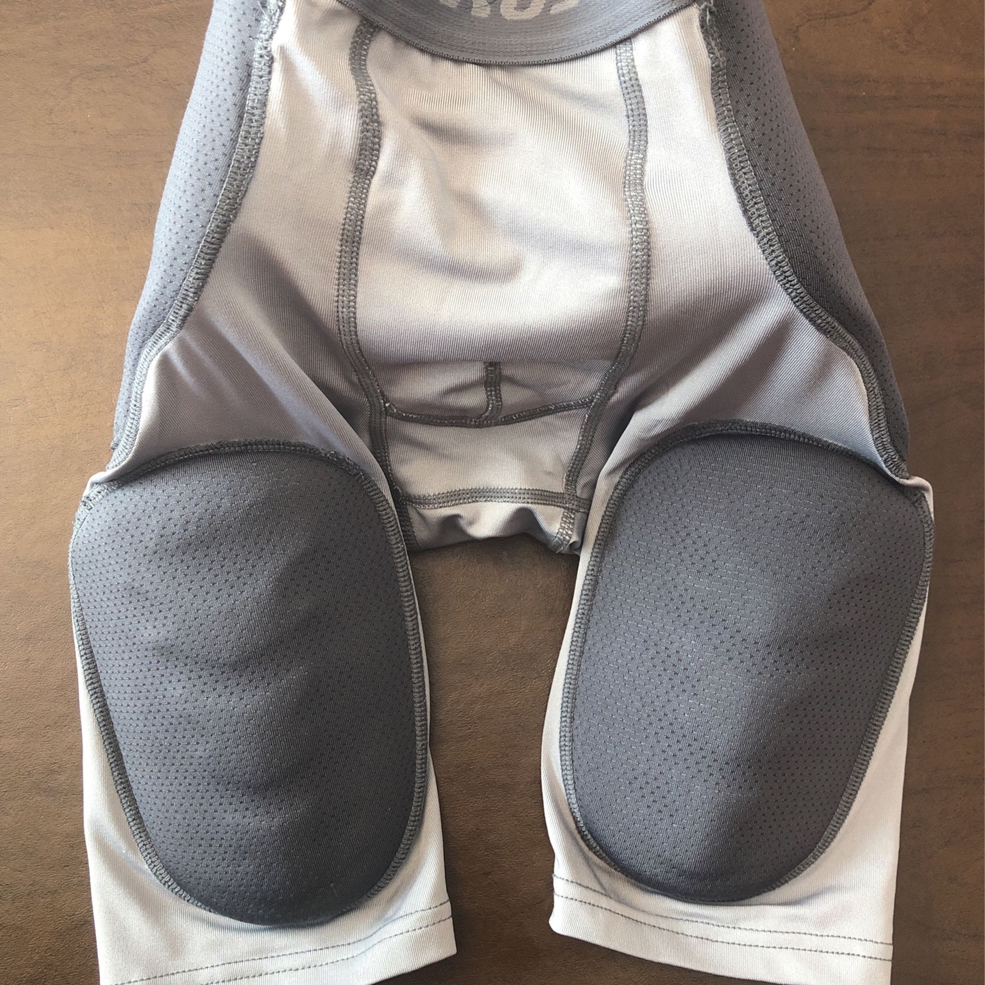 RUSSELL ATHLETIC Boys 5-Pad Girdle Gray M