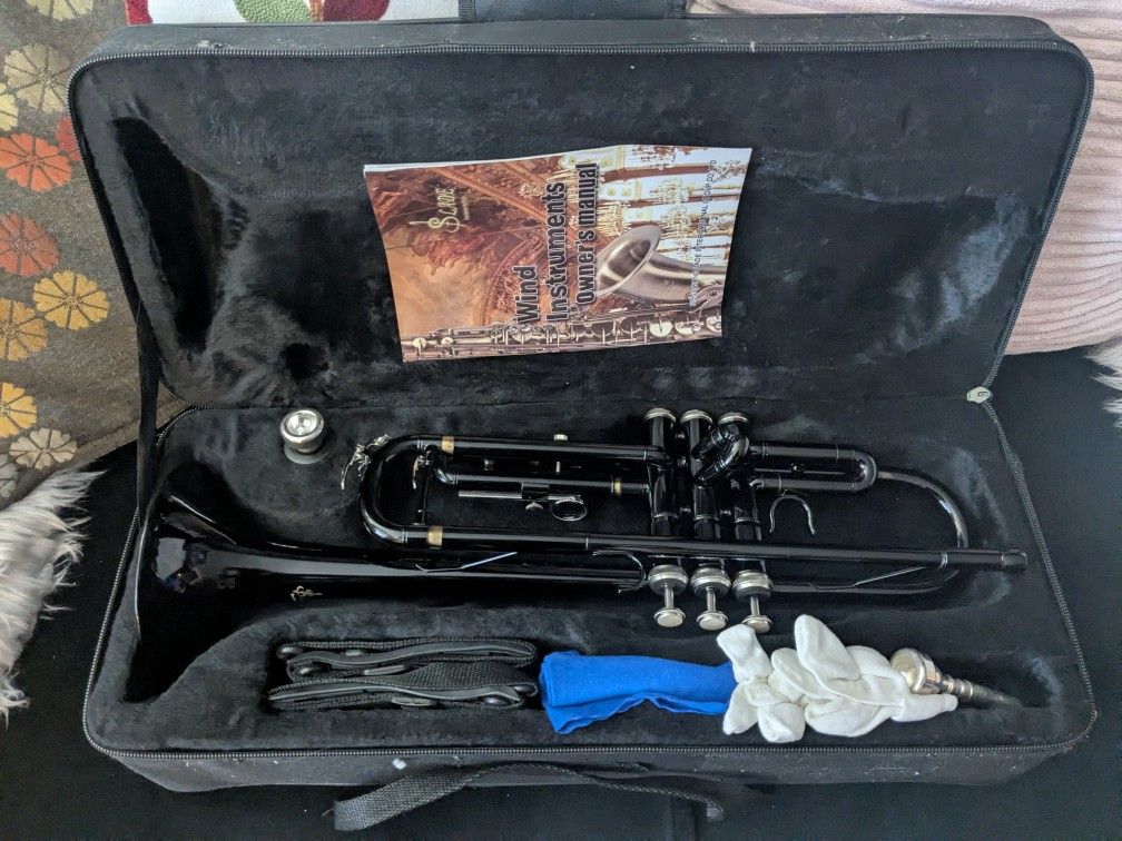 Slade Black Trumpet With Case