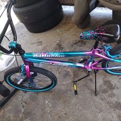 Girls Bike Medium Size 