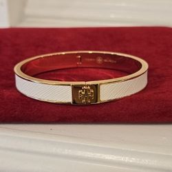 Brand New White Tory Burch Kira Enamel Hinged Bangle Bracelet with logo 18K-Gold-Plated