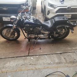 2003 Yamaha Vstar 1100 custom