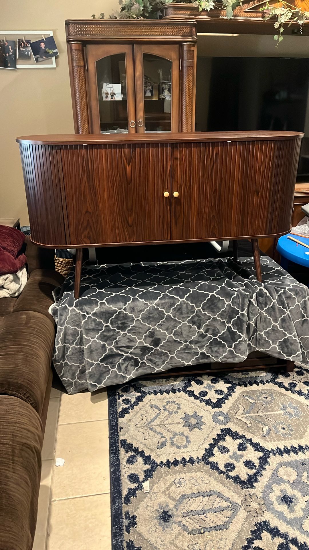 Buffet Cabinet / Entry Way Table