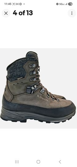 Lowa. Mountaineering boots