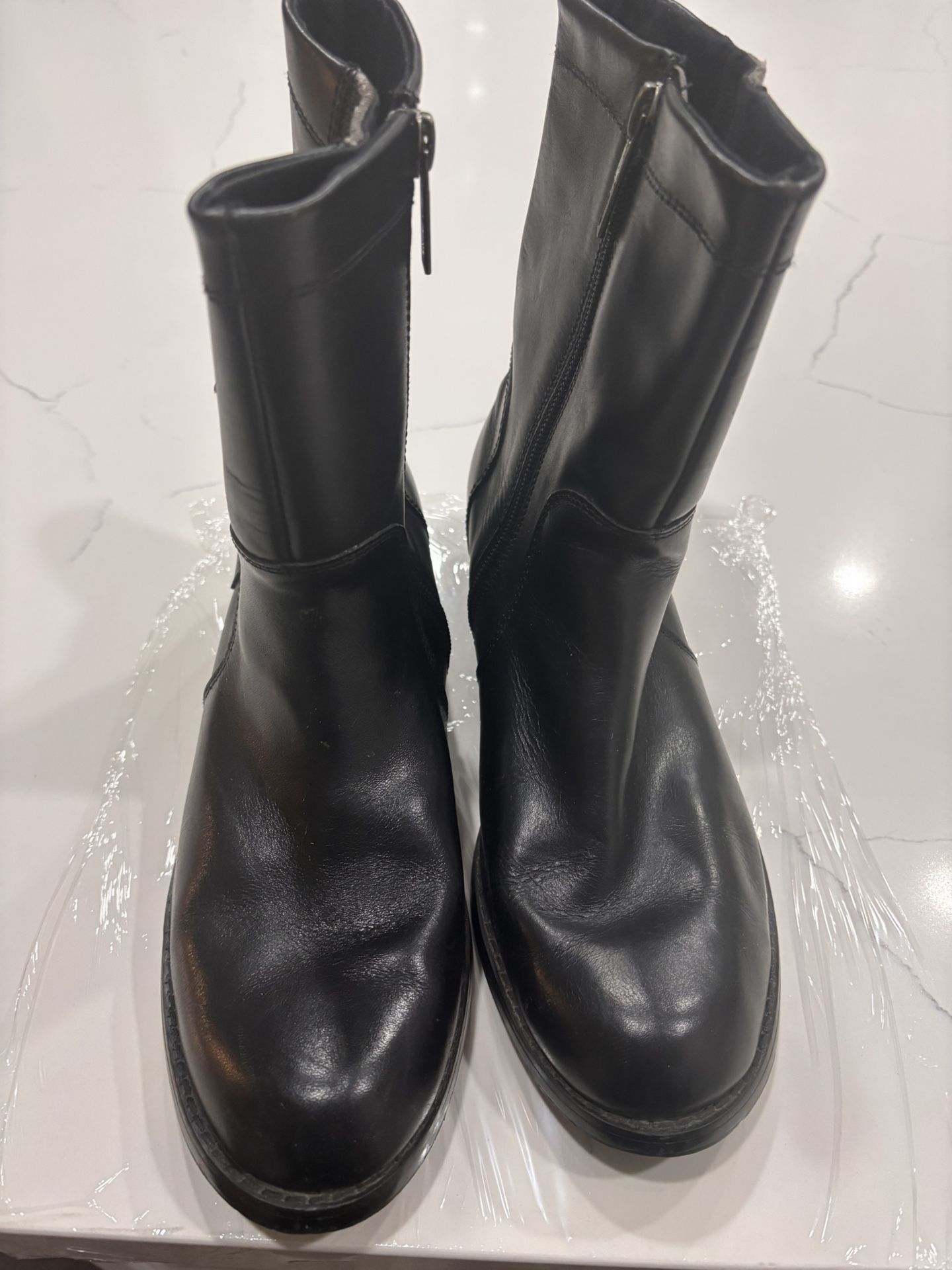 Harley-Davidson mid length side zip black boots size 8.5