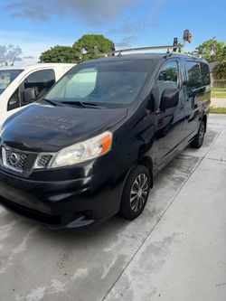 Van Nissan nv200
