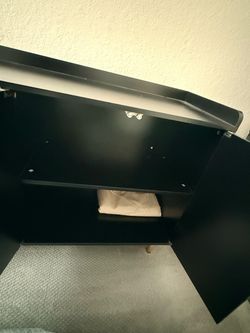 Rarely used 4 Spacious Magnetic-Door Storage Cabinets – Great for Any Room!