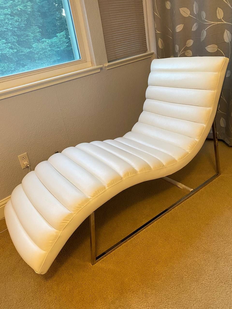 White Leather Sofa Chaise Lounge
